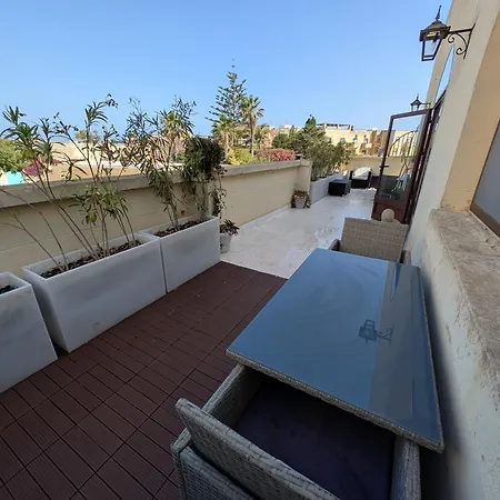 Tal Jordan Complex - #3: Butterfly * Għarb