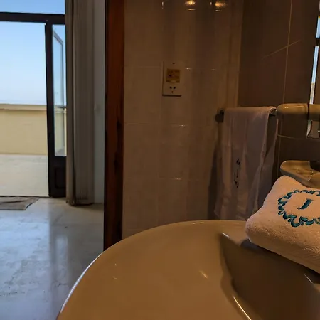 Tal Jordan Complex Apartment *